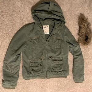 Coat from Aeropostale. Darker green color. Size medium.